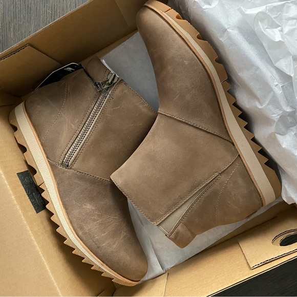 Sorel Harlow Waterproof Zip Boot Khaki II - Picture 3 of 4